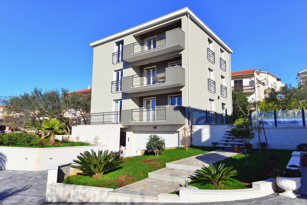 Apartments Villa Coratina Trogir Exterior foto