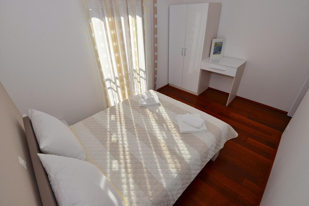 Apartments Villa Coratina Trogir Exterior foto