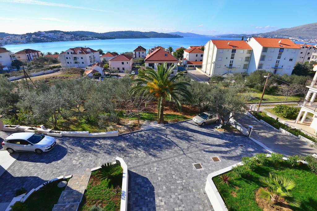 Apartments Villa Coratina Trogir Exterior foto