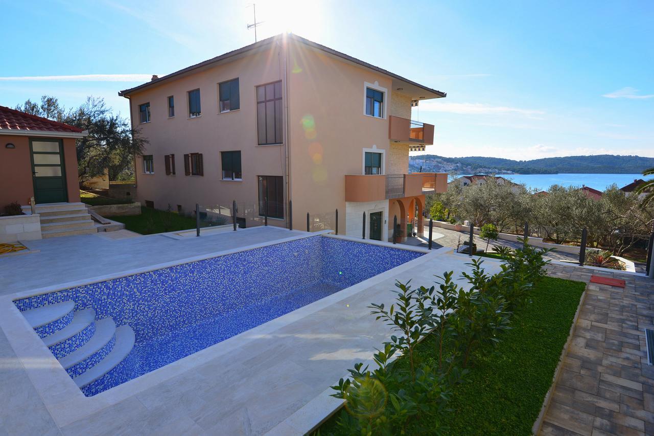 Apartments Villa Coratina Trogir Exterior foto